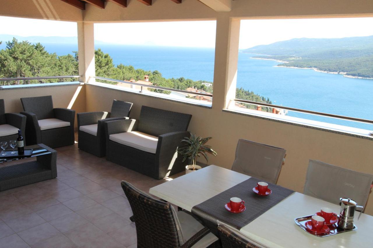 Apartments Mareblu Rabac Esterno foto