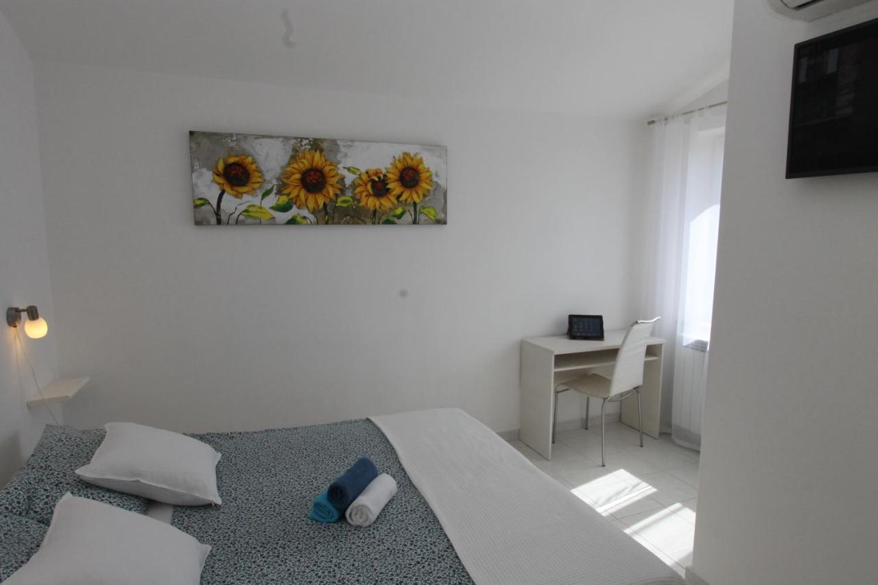 Apartments Mareblu Rabac Esterno foto